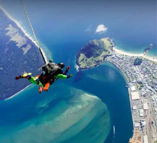 skydive-tauranga-mount maunganui-pacific coast lodge and backpackers