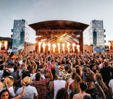 bay-dreams-pacific coast lodge and backpackers - Tauranga festivals