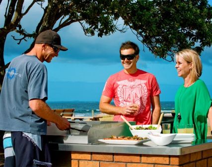 Christmas in New Zealand - Pacific Coast Lodge Mount Maunganui 2.jpg